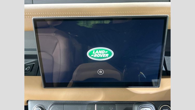 2024 認定中古車 Land Rover Defender 110 サントリーニブラック D350 ディーゼルマイルドハイブリッド X-Dynamic HSE