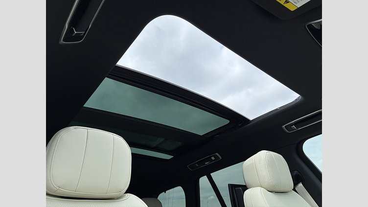 2025 認定中古車 Land Rover Range Rover アイガーグレイ D350 AWD MHEV（AT） スタンダードホイールベース SE
