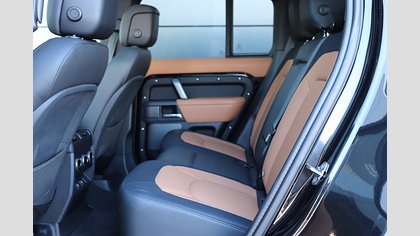 Defender 110 4