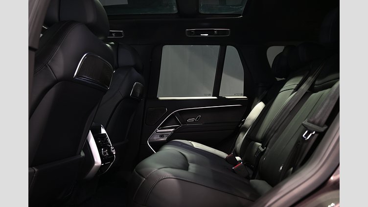 2026 Ny Land Rover Range Rover Charente Grey P550e AWD AUTO PHEV Standard hjulbas Autobiography