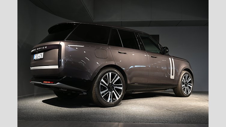 2026 Ny Land Rover Range Rover Charente Grey P550e AWD AUTO PHEV Standard hjulbas Autobiography
