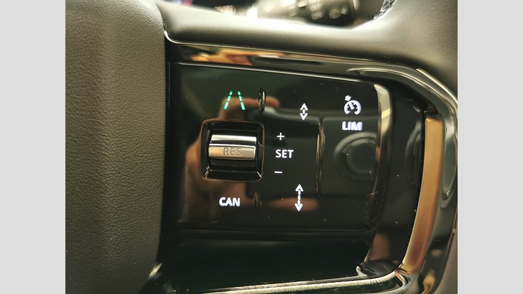 2024 認定中古車 Land Rover Range Rover Evoque サントリーニブラック D200マイルドハイブリッド（ディーゼル） スタンダードホイールベース S