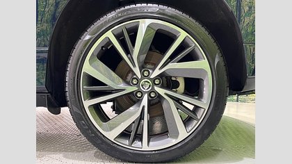I-Pace 10