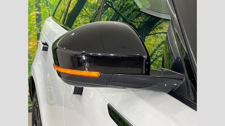 2022 認定中古車 Land Rover Range Rover Velar Fuji White 2.0 litre i4P​ Ｒ-DYNAMIC Ｓ