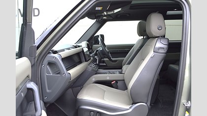 Defender 90 2