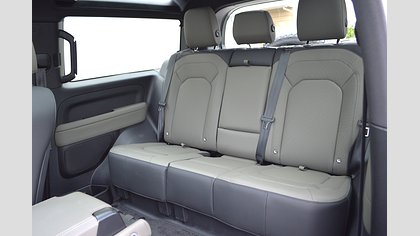 Defender 90 4