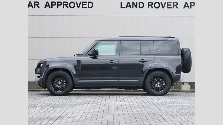 2023 認定中古車 Land Rover Defender 110 サントリーニブラック D300 AWD（AT） S