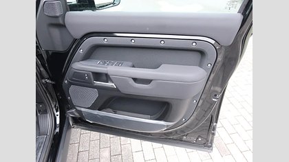 Defender 110 12