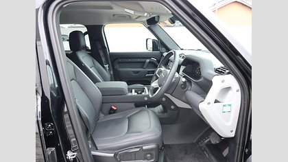 Defender 110 37