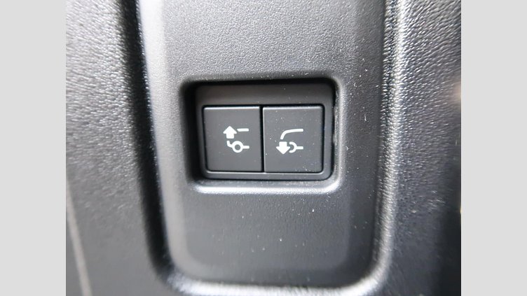 2023 認定中古車 Land Rover Defender 110 サントリーニブラック D300 AWD（AT） S
