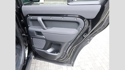 Defender 110 26