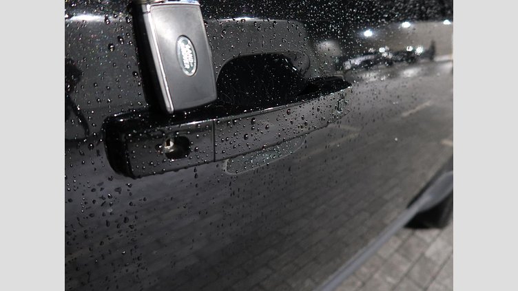 2023 認定中古車 Land Rover Defender 110 サントリーニブラック D300 AWD（AT） S