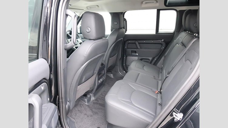 2023 認定中古車 Land Rover Defender 110 サントリーニブラック D300 AWD（AT） S
