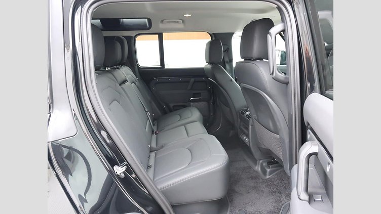 2023 認定中古車 Land Rover Defender 110 サントリーニブラック D300 AWD（AT） S
