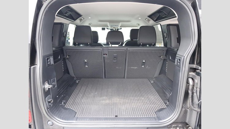 2023 認定中古車 Land Rover Defender 110 サントリーニブラック D300 AWD（AT） S