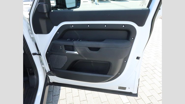 2023 認定中古車 Land Rover Defender 110 フジホワイト D300 AWD（AT） S