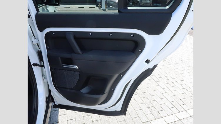2023 認定中古車 Land Rover Defender 110 フジホワイト D300 AWD（AT） S