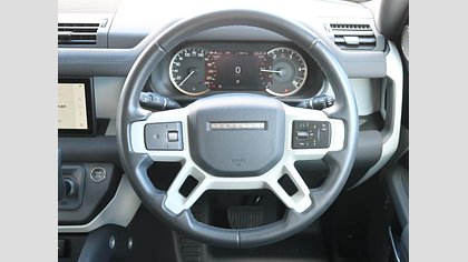Defender 110 67