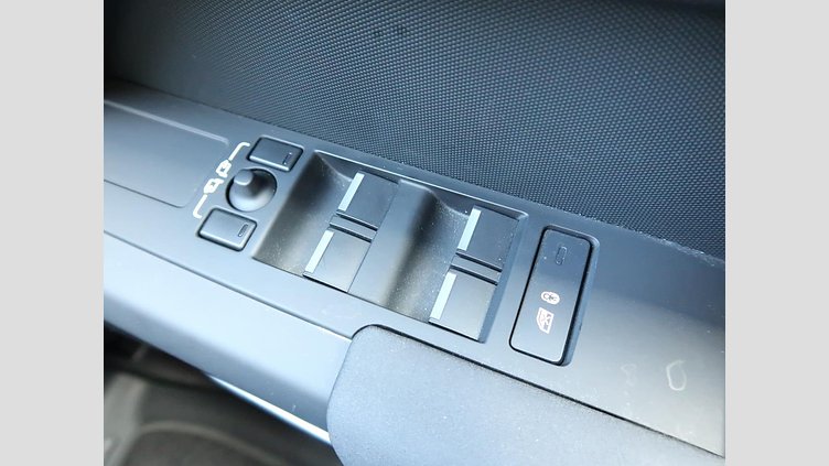 2023 認定中古車 Land Rover Defender 110 フジホワイト D300 AWD（AT） S