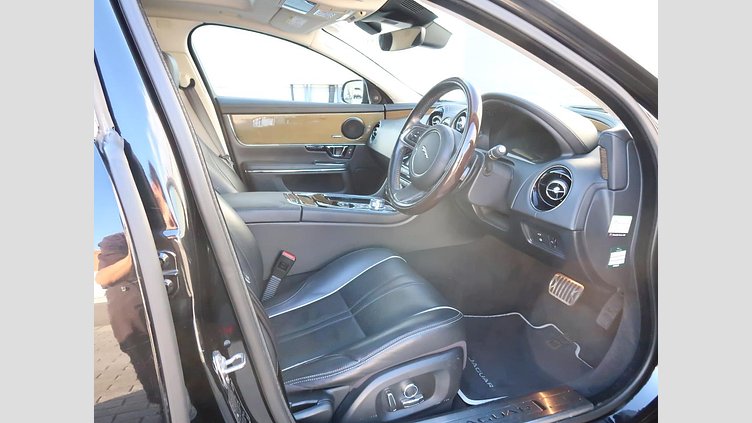 2018 認定中古車 Jaguar XJ Santorini Black ガソリン プレミアムラグジュアリー