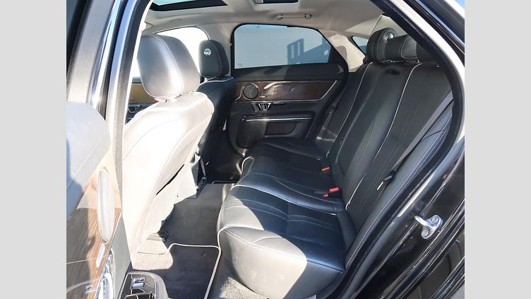 2018 認定中古車 Jaguar XJ Santorini Black ガソリン プレミアムラグジュアリー