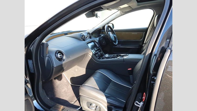 2018 認定中古車 Jaguar XJ Santorini Black ガソリン プレミアムラグジュアリー