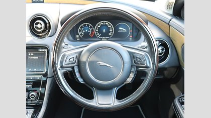 XJ 39