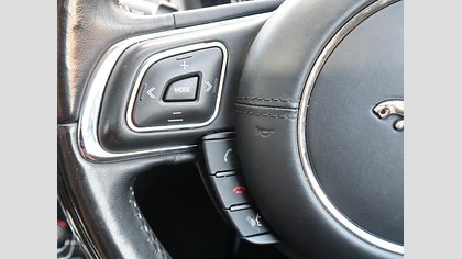 XJ 76