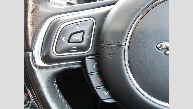 2018 認定中古車 Jaguar XJ Santorini Black ガソリン プレミアムラグジュアリー