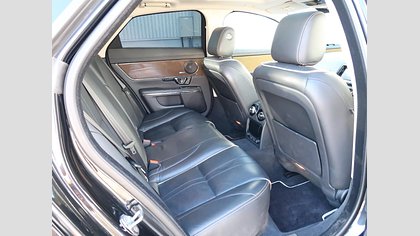 XJ 62