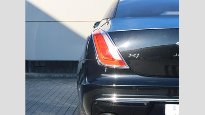 XJ 64