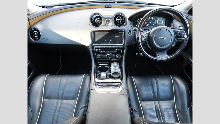 2018 認定中古車 Jaguar XJ Santorini Black ガソリン プレミアムラグジュアリー