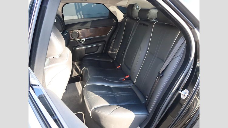 2018 認定中古車 Jaguar XJ Santorini Black ガソリン プレミアムラグジュアリー