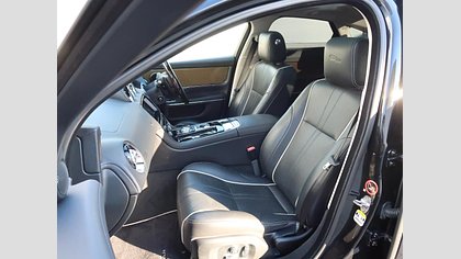 XJ 28