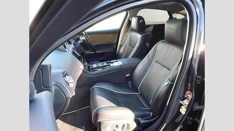 2018 認定中古車 Jaguar XJ Santorini Black ガソリン プレミアムラグジュアリー