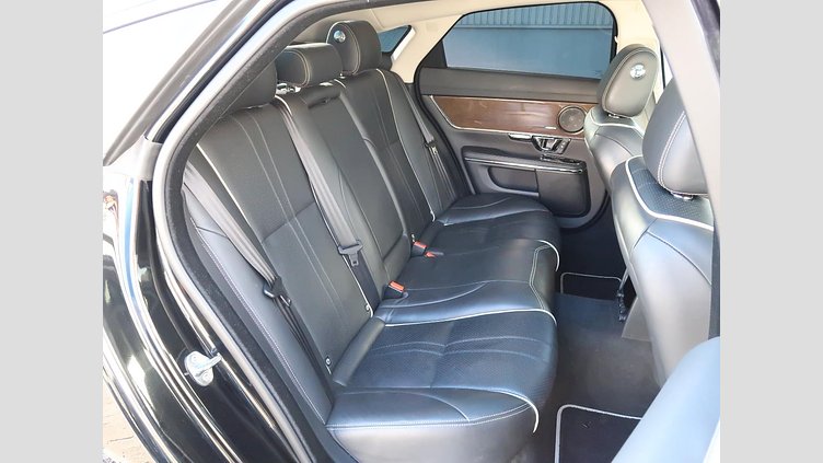 2018 認定中古車 Jaguar XJ Santorini Black ガソリン プレミアムラグジュアリー