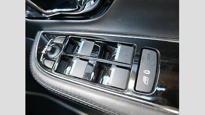 XJ 25