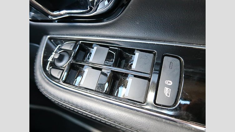 2018 認定中古車 Jaguar XJ Santorini Black ガソリン プレミアムラグジュアリー