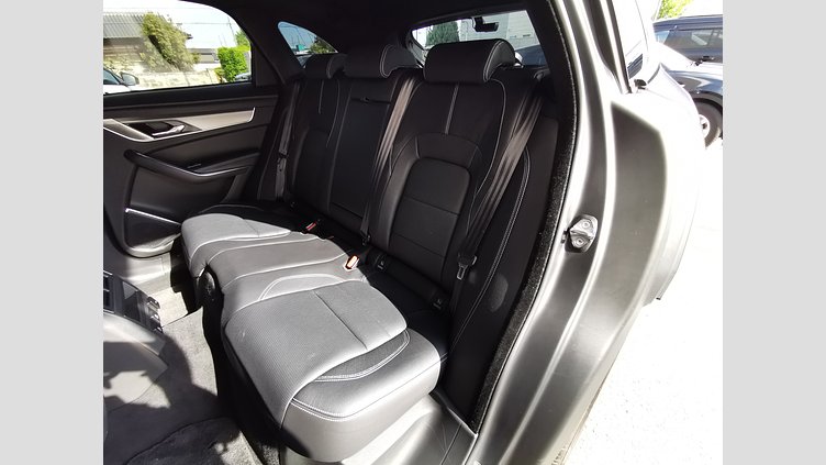 2021 認定中古車 Jaguar F-Pace アイガーグレイ D200 AWD（オートマチック）MHEV R-DYNAMIC SE
