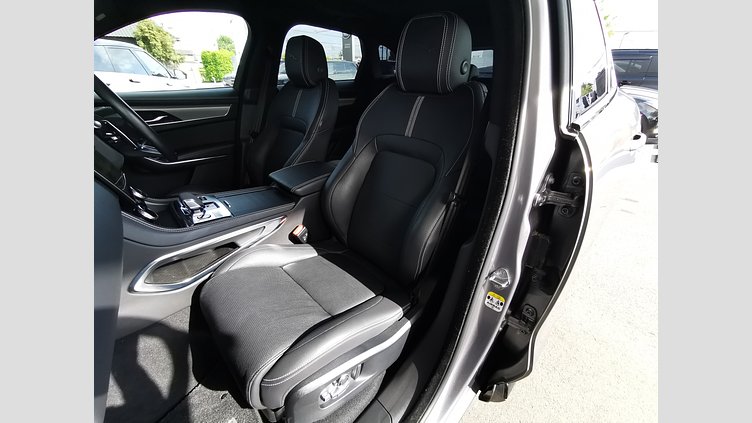 2021 認定中古車 Jaguar F-Pace アイガーグレイ D200 AWD（オートマチック）MHEV R-DYNAMIC SE