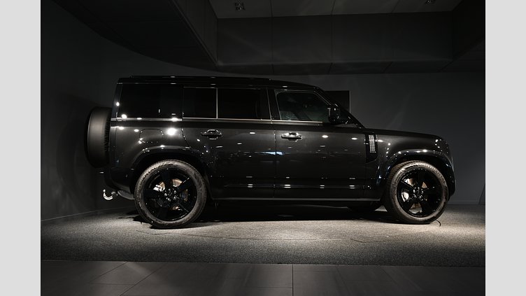 2026 Ny Land Rover Defender 110 Santorini Black 3.0 litre i6D​ D350 X-Dynamic HSE
