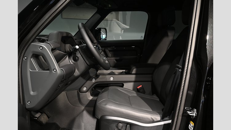 2026 Ny Land Rover Defender 110 Santorini Black 3.0 litre i6D​ D350 X-Dynamic HSE