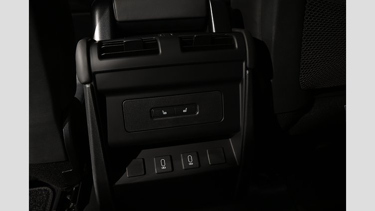 2026 Ny Land Rover Defender 110 Santorini Black 3.0 litre i6D​ D350 X-Dynamic HSE