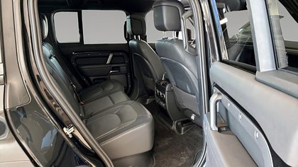 Defender 110 8