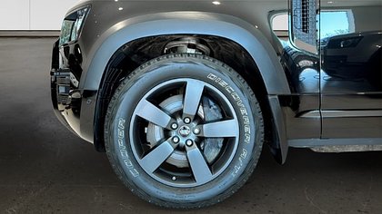 Defender 110 4