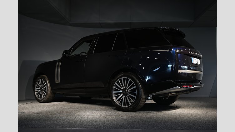 2026 Ny Land Rover Range Rover Constellation Blue in Gloss finish​ P460e bensinladdhybridfordon Standard hjulbas Westminster Edition