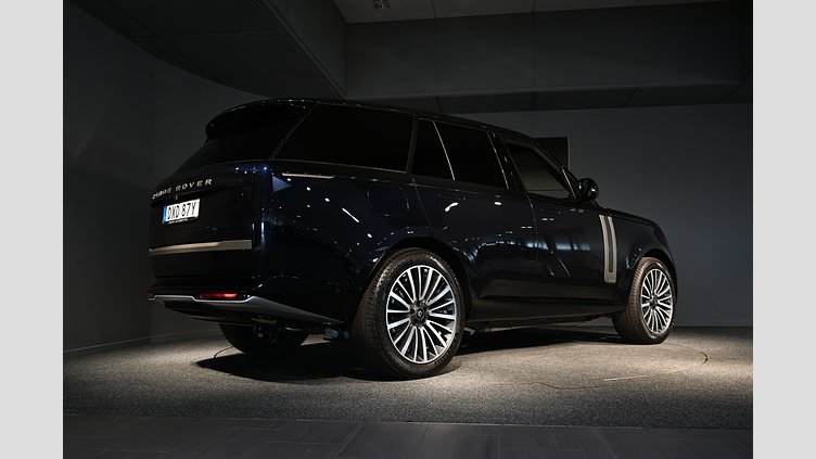 2026 Ny Land Rover Range Rover Constellation Blue in Gloss finish​ P460e bensinladdhybridfordon Standard hjulbas Westminster Edition