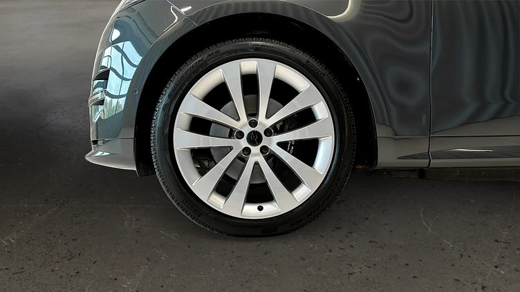2025 Approved Land Rover Range Rover Sport Carpathian Grey P460e Bensin Plug-in Hybrid P460e Dynamic SE