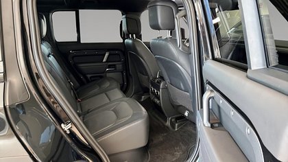 Defender 110 8