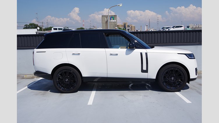 2024 認定中古車 Land Rover Range Rover オストゥーニパールホワイト（お取り扱いの有無については正規ディーラーにお問い合わせください） D350 AWD MHEV（AT） スタンダードホイールベース Autobiography